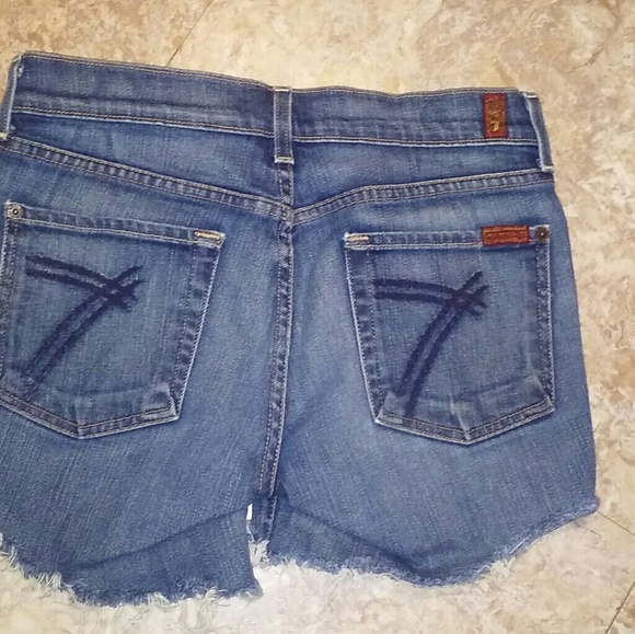 7 For All Mankind "Dojo" frayed hem cut-off shorts - Picture 2 of 5
